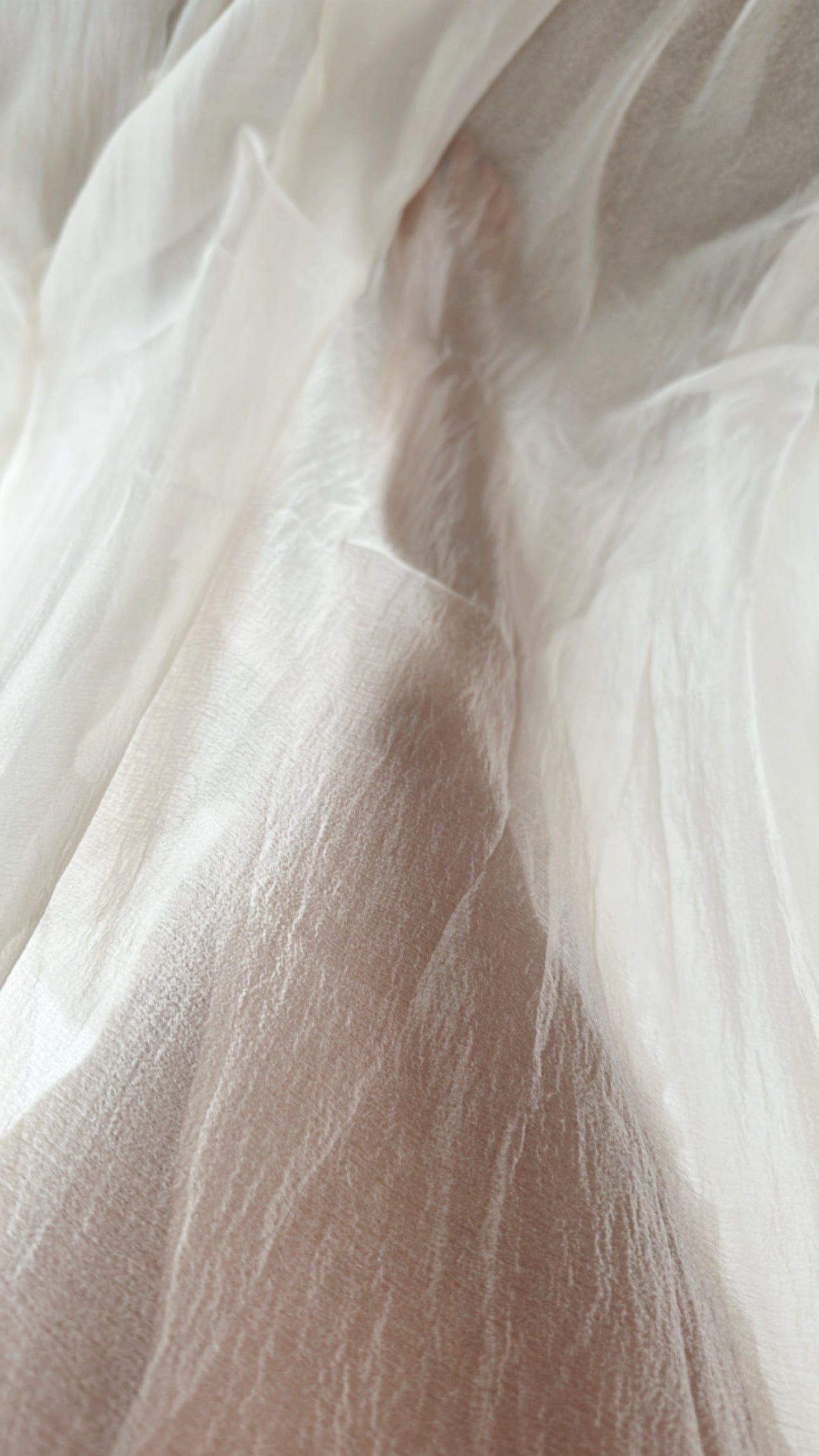 Vienna Long Flowy Maternity Photoshoot Dress ~ Ivory