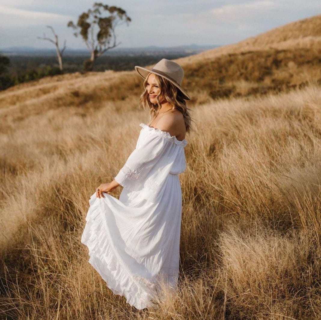 Hire Coven & Co Juliet White Maternity Dress | Everything Lace Hire Hire Coven & Co Juliet White Maternity Dress | Everything Lace Hire