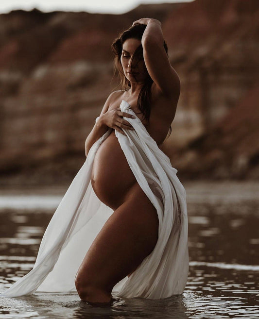 5 Stunning Maternity Photoshoot Poses to Style Your Maternity Photoshoot Dress