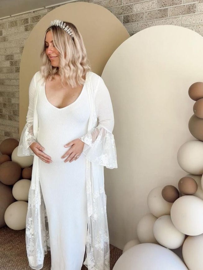 Coven and Co Stevie Maternity Photoshoot Robe